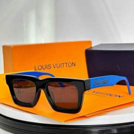 Picture of Louis Vuitton Sunglasses _SKUfw79398962fw